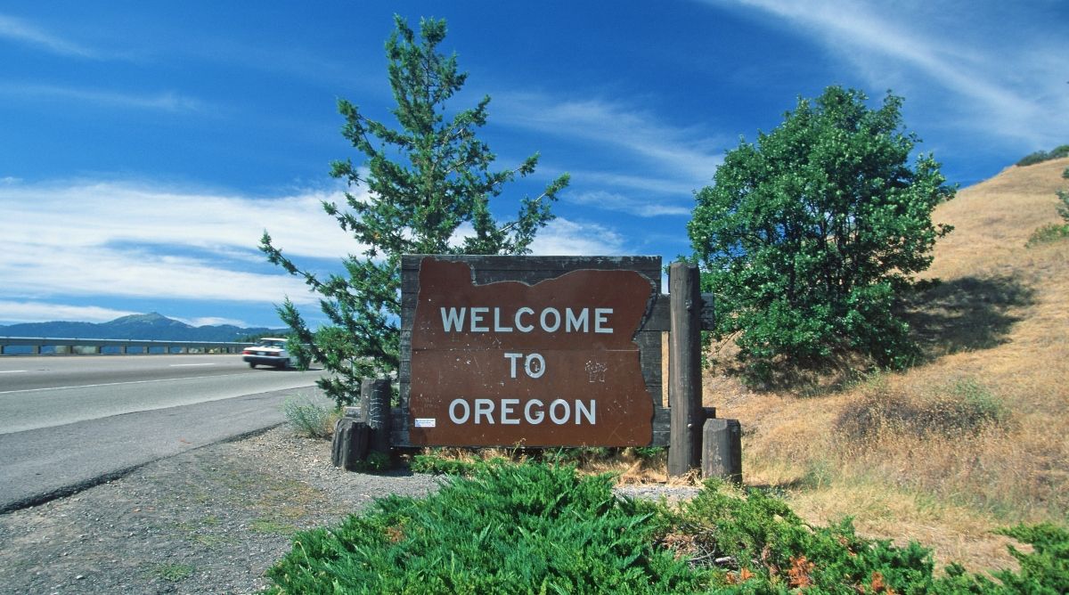 Image of Welcome to Oregon sign