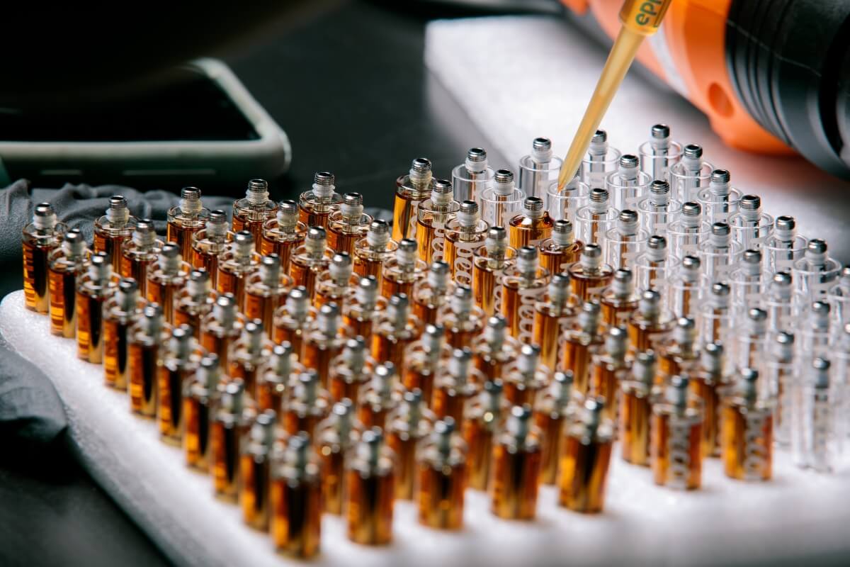 Image of vape cartridges being filled