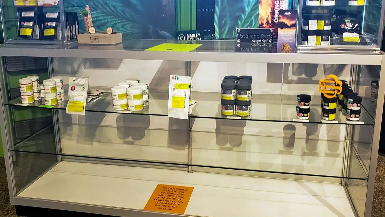 Image of a display case with empty shelves at Downtown Cannabis in British Columbia