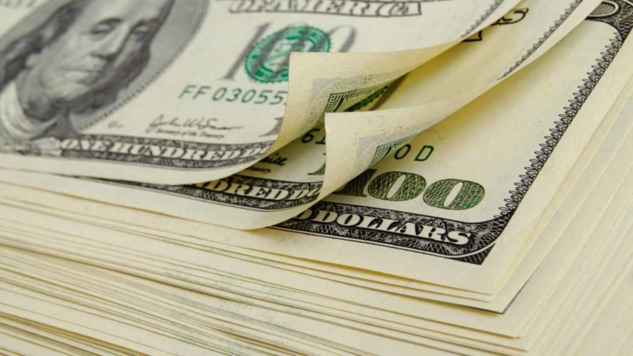 Image of a stack of $100 bills