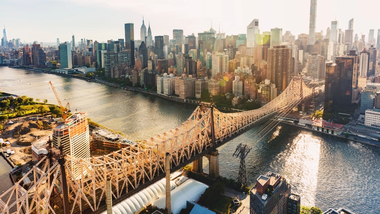 Image of the Queensboro Bridge in New York City