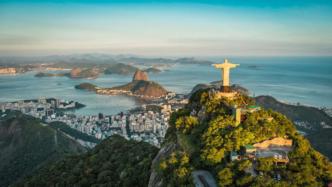 Image of the Christ the Redeemer statue overlooking Rio de Janeiro, Brazil