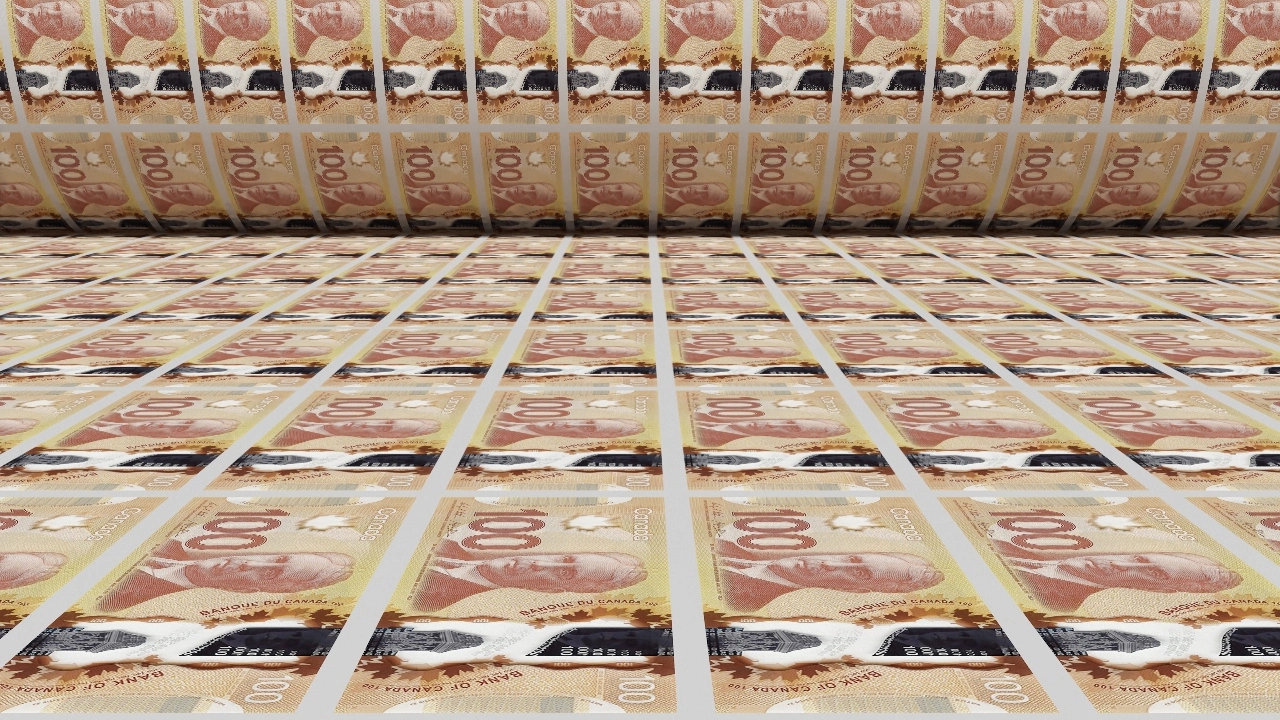 Image of CA$100 Canadian bills being printed