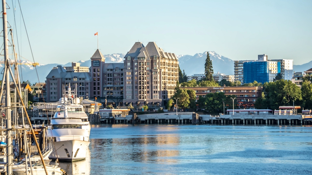 Image of Victoria, British Columbia, waterfront